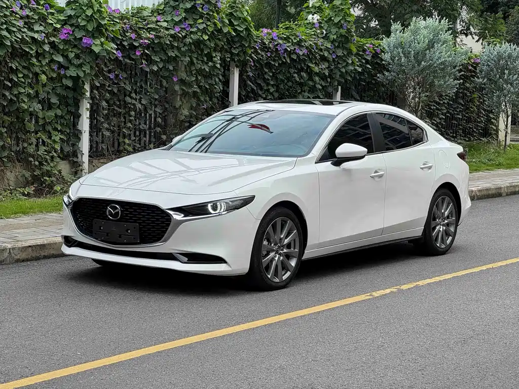 Mazda 3 Axela 2025