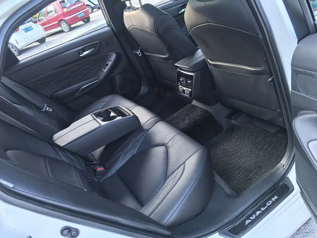 Toyota Avalon 2023 — фото 14