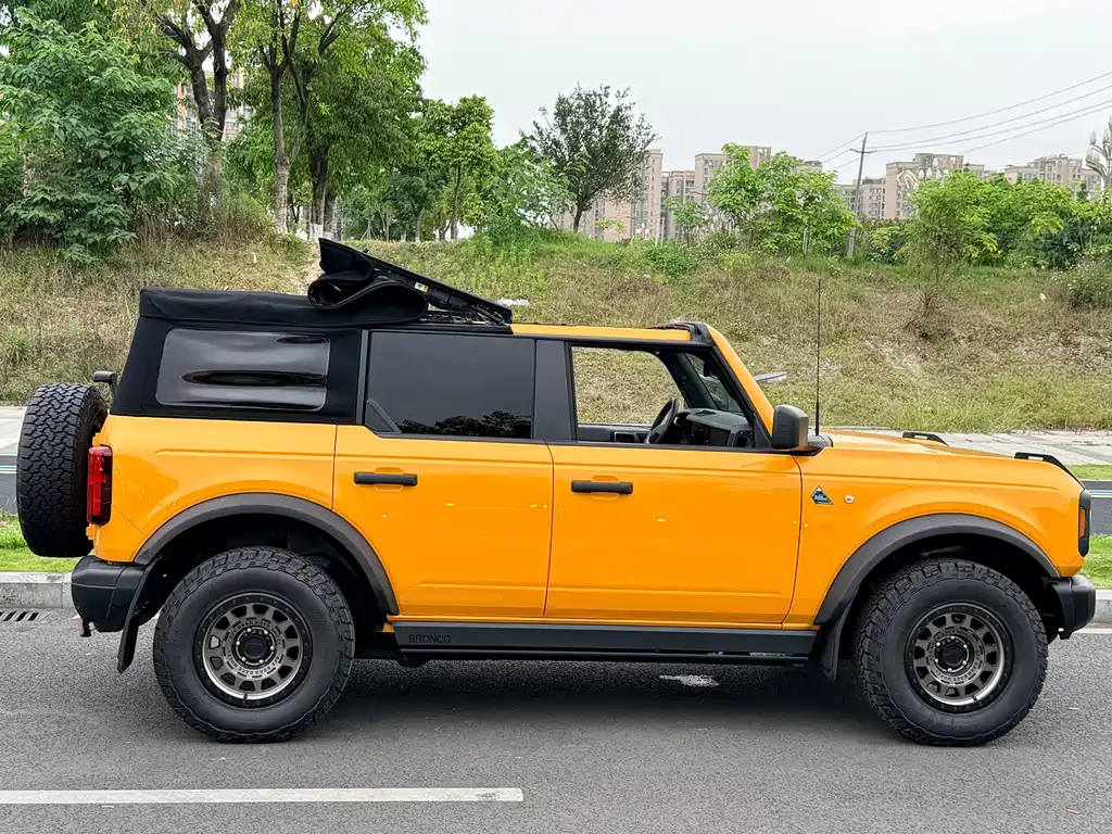Ford Bronco 2024 — фото 12