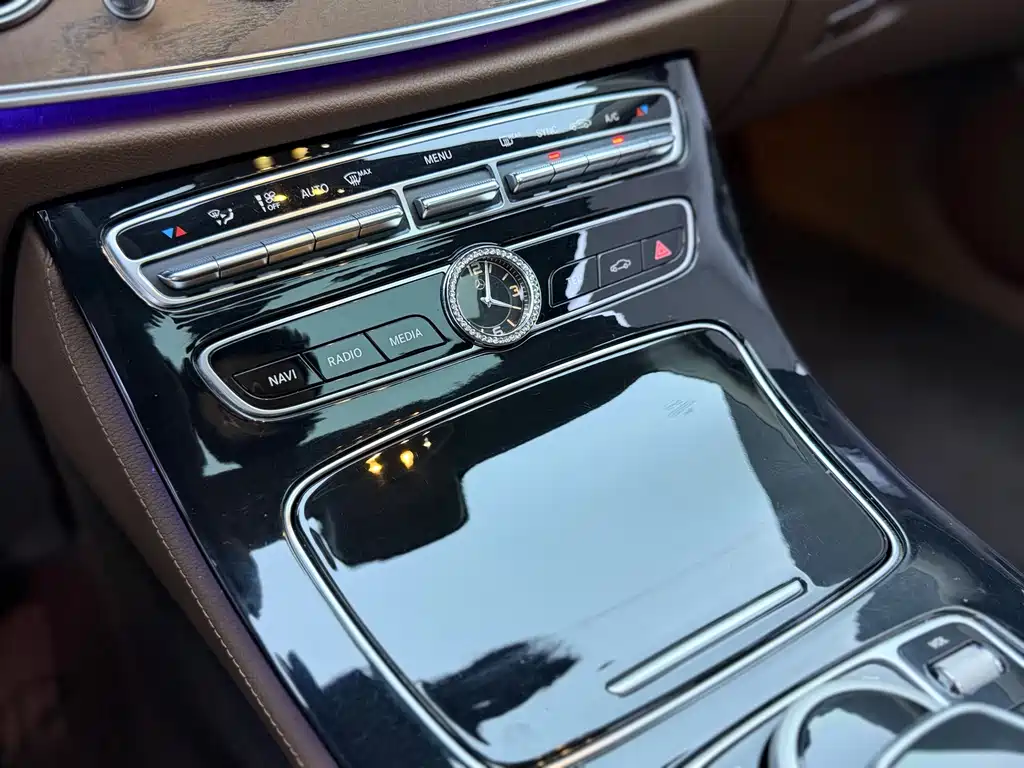 Mercedes-Benz E-Class 2016 — фото 8