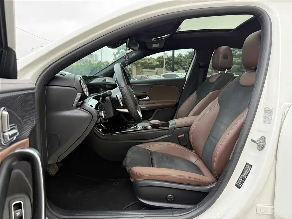 Mercedes-Benz A-Class 2020 — фото 18