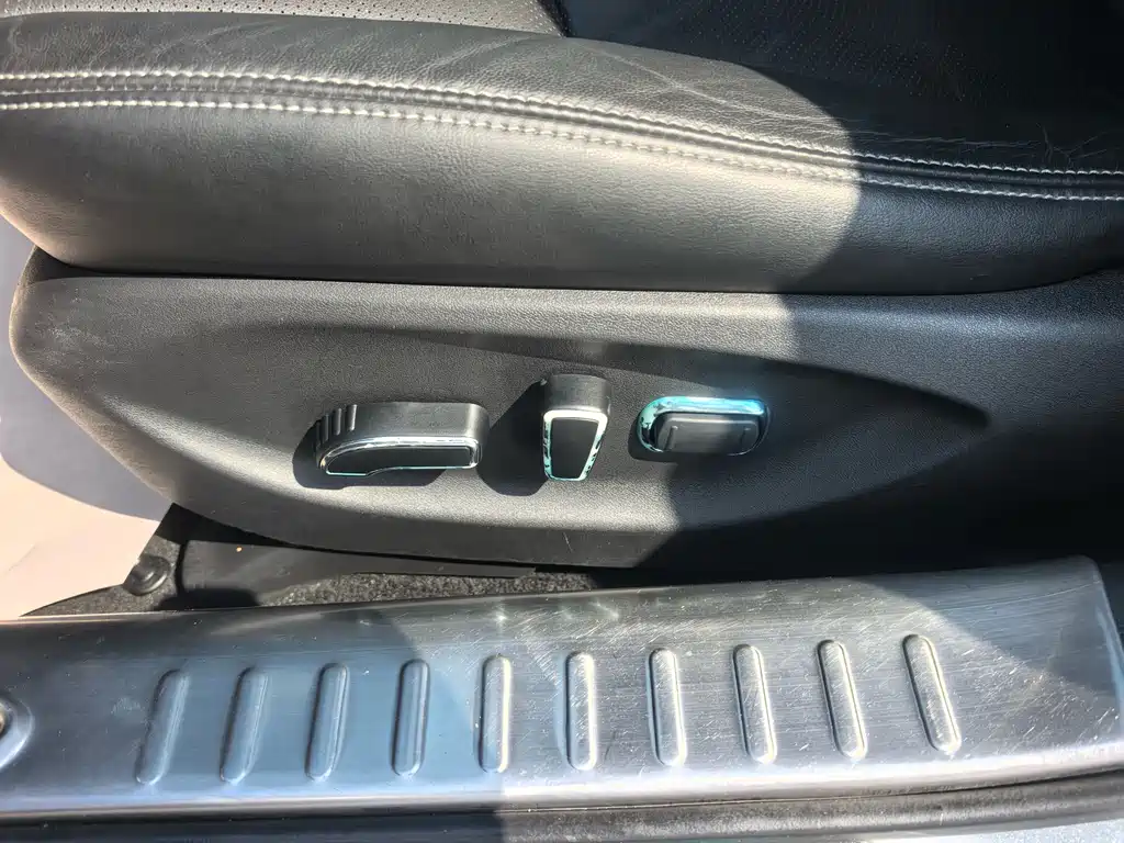 Infiniti Q50L 2015 — фото 14