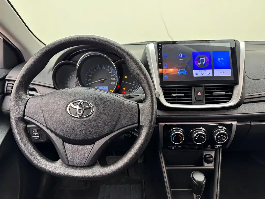 Toyota Vios 2017 — фото 23