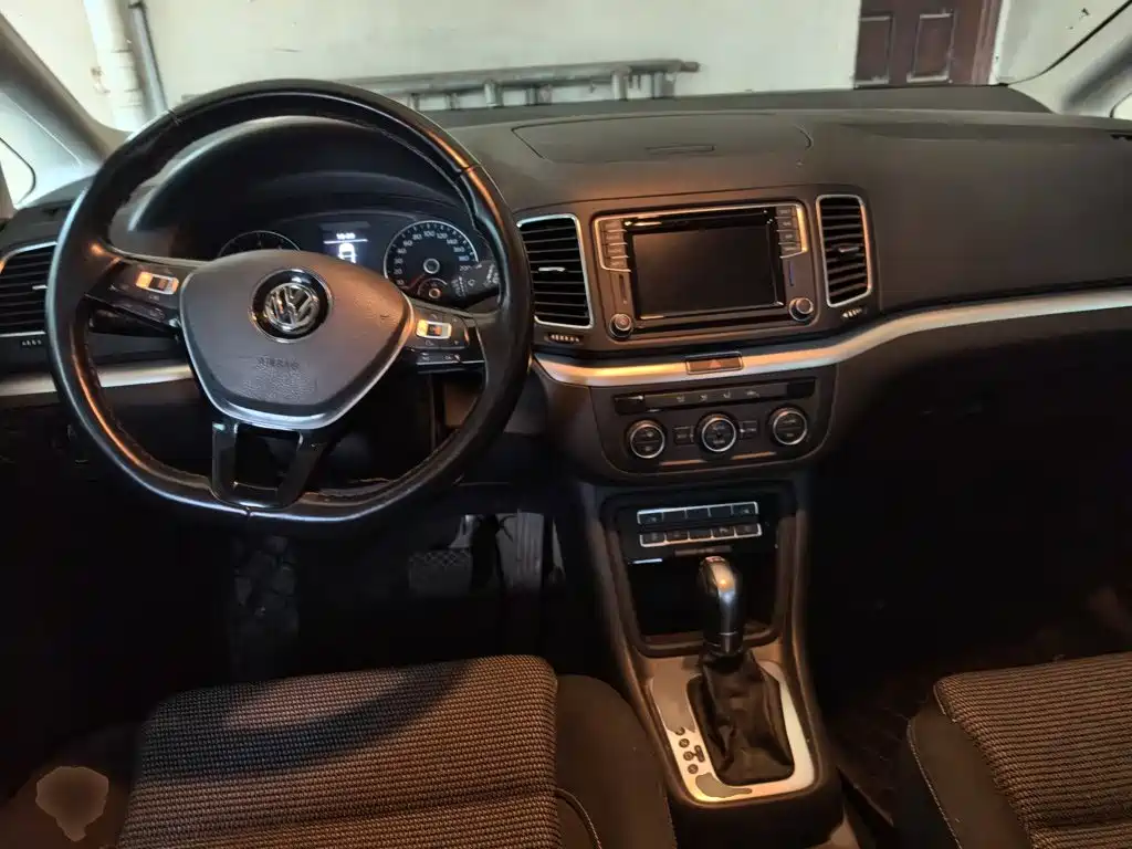 Volkswagen Sharan 2018 — фото 13