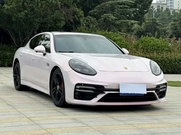 Porsche Panamera 2013