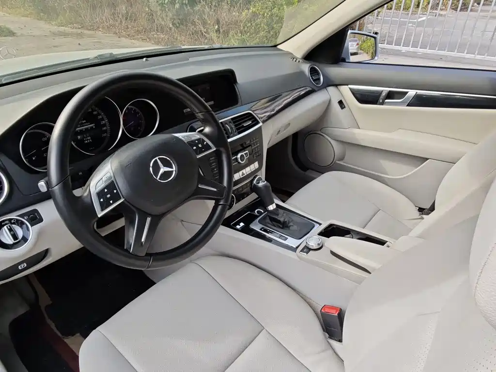 Mercedes-Benz C-Class 2014 — фото 16