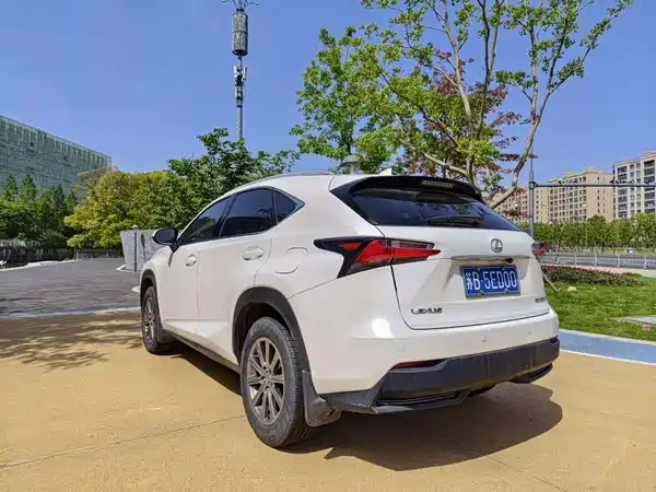 Lexus NX 2015