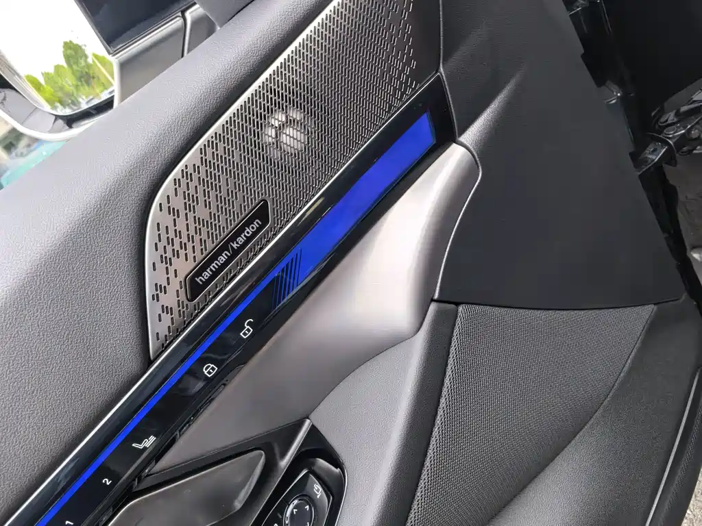 BMW i5 2025 — фото 11