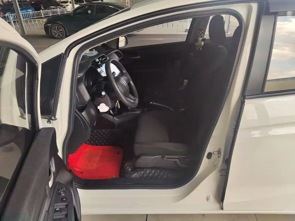 Honda Fit 2018 — фото 8