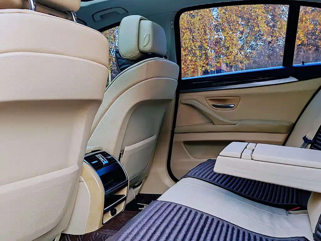 BMW 5 Series 2013 — фото 16