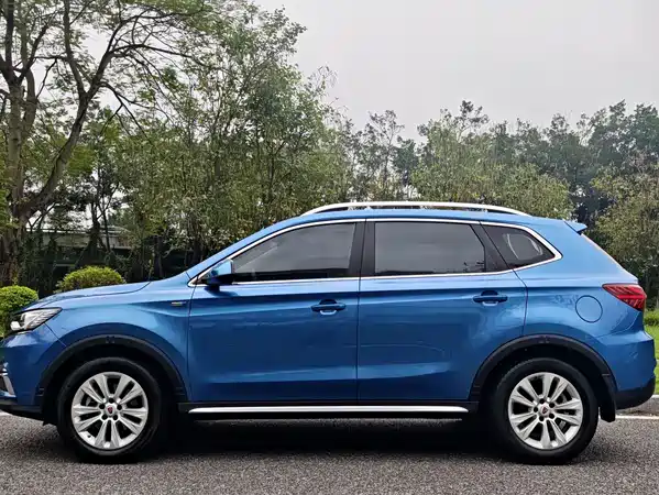 Roewe RX5 2017