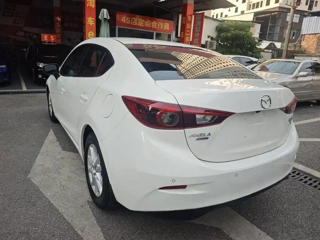 Mazda 3 Axela 2018
