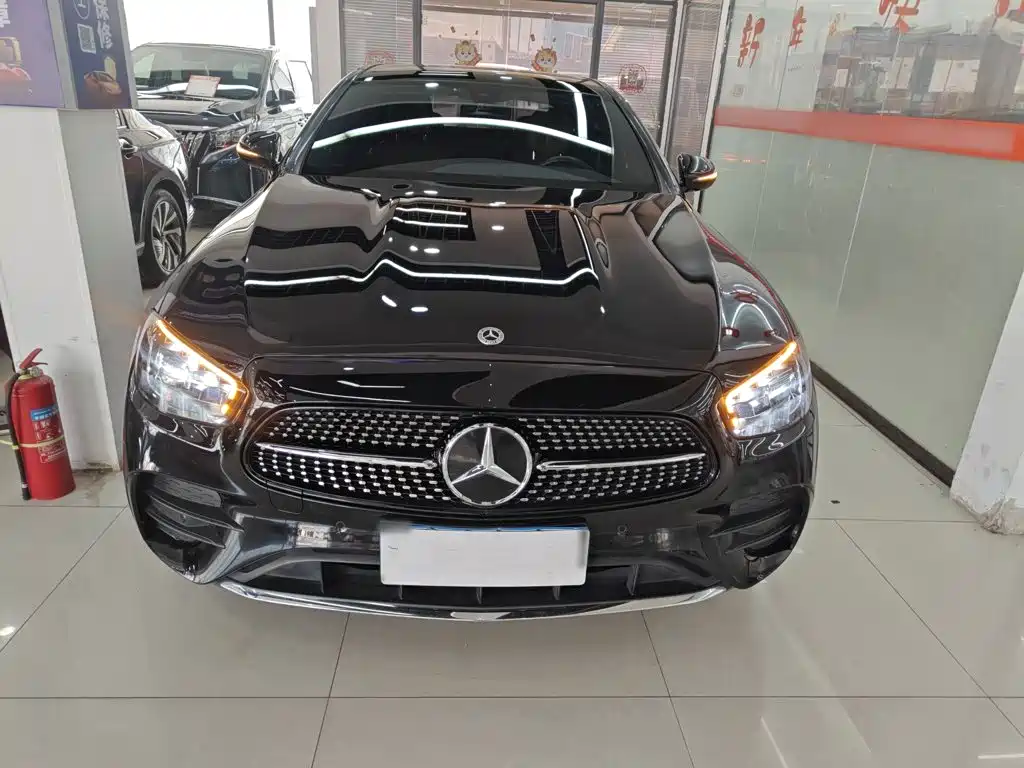 Mercedes-Benz E-Class 2023