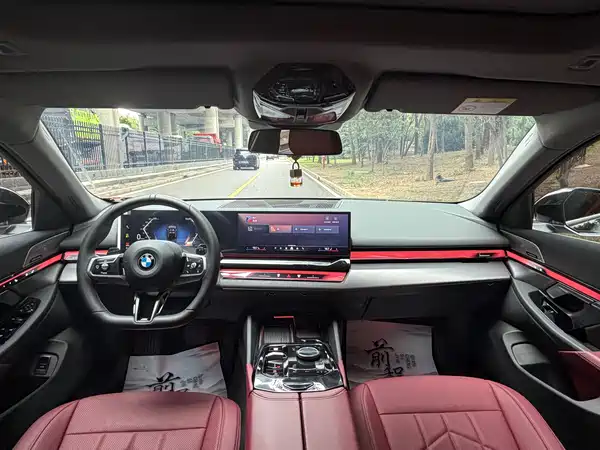 BMW 5 Series 2025