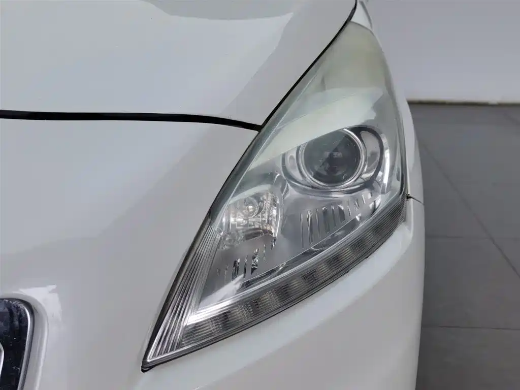 Peugeot 3008 2015 — фото 7