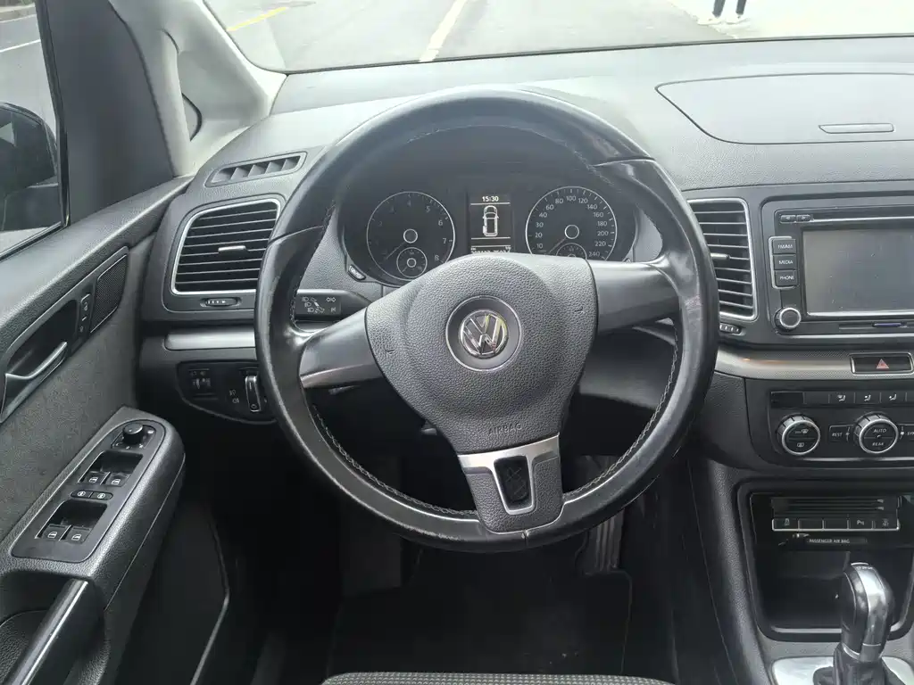 Volkswagen Sharan 2016 — фото 9