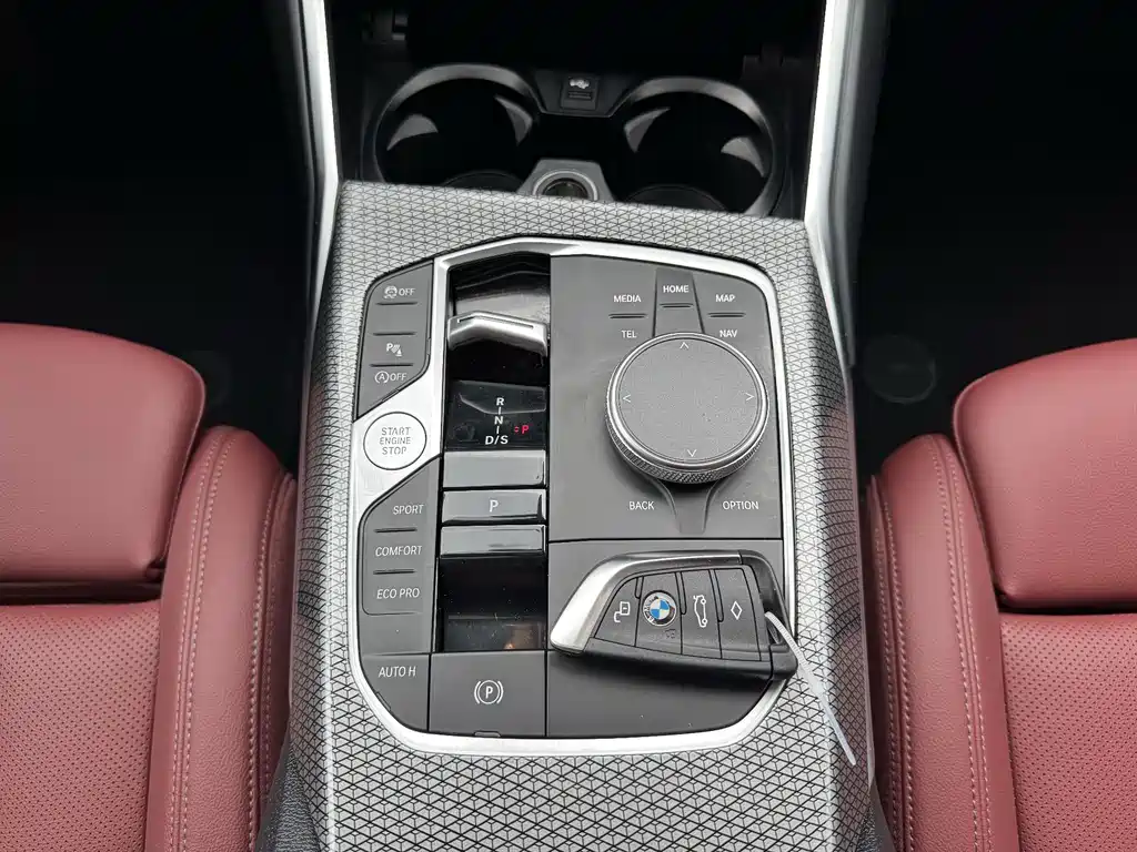 BMW 3 Series 2023 — фото 16
