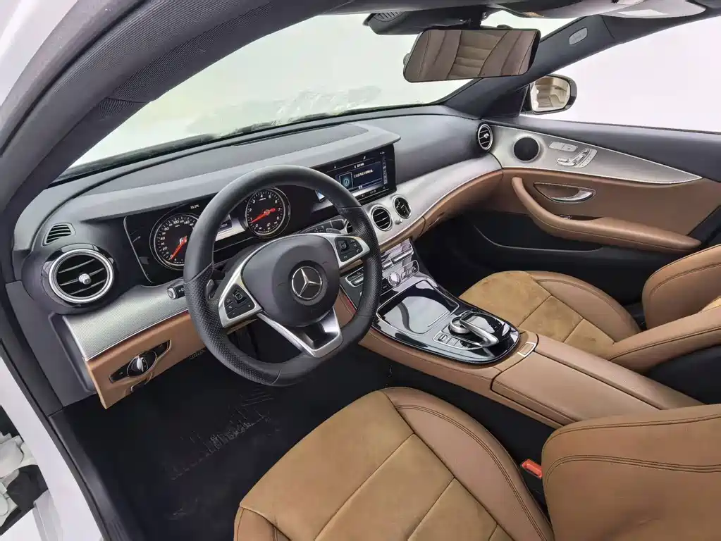 Mercedes-Benz E-Class 2018 — фото 17