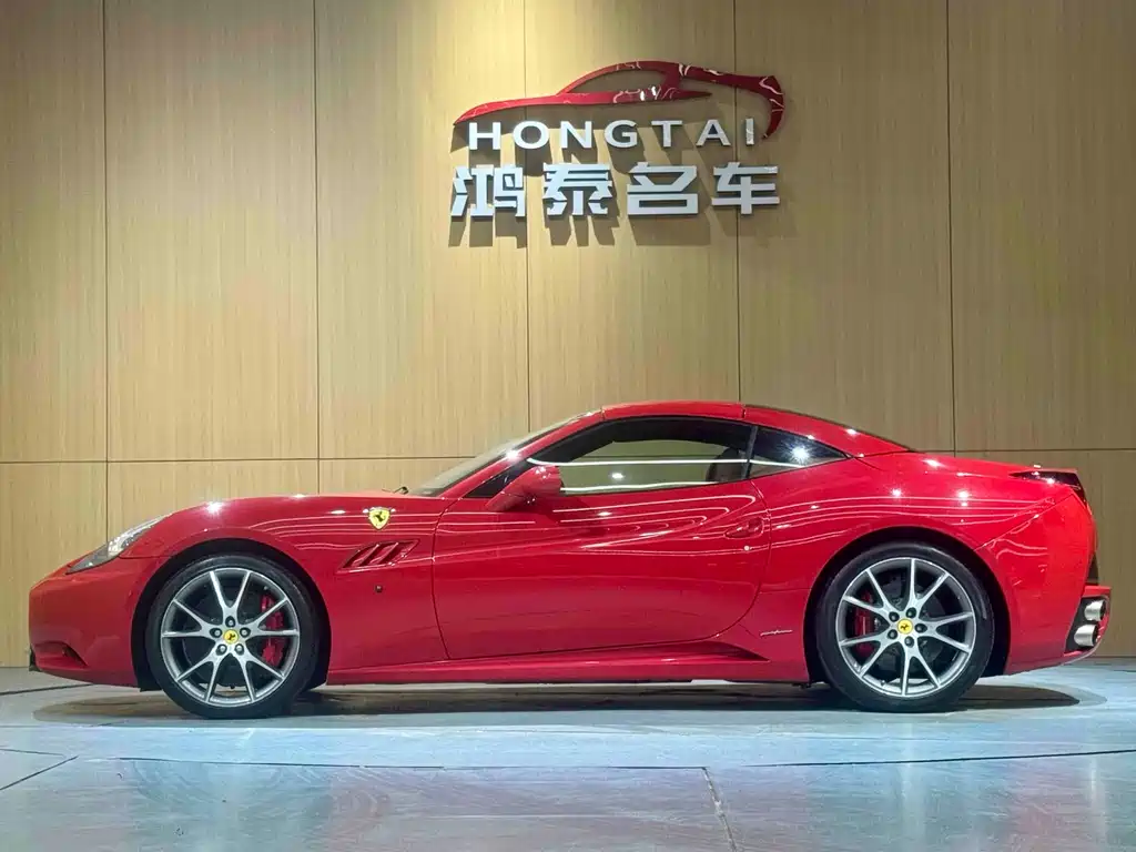 Ferrari California T 2013 — фото 14