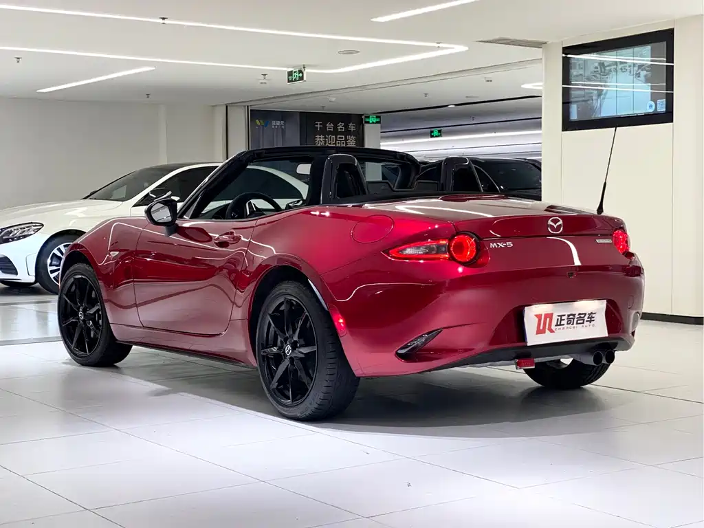 Mazda MX-5 2022 — фото 3