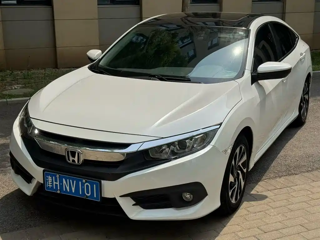 Honda Civic 2018 — фото 1