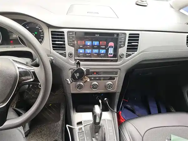 Volkswagen Golf Jialu 2016