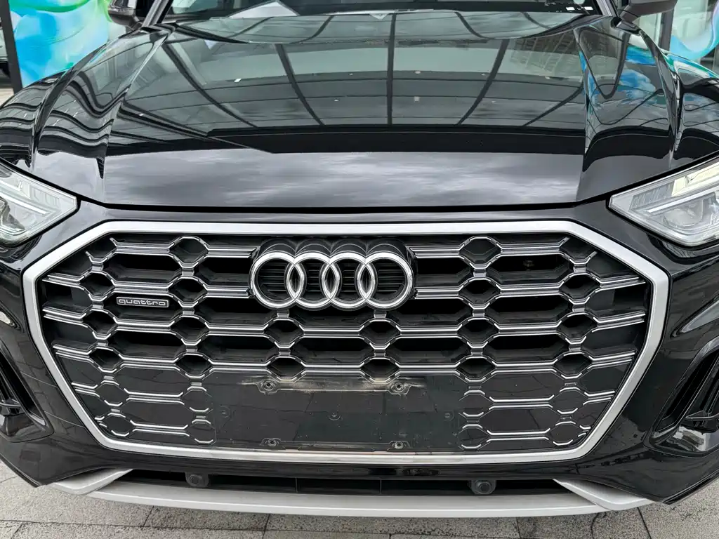 Audi Q5L 2022 — фото 12