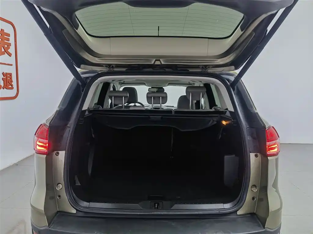 Ford Kuga 2013 — фото 16