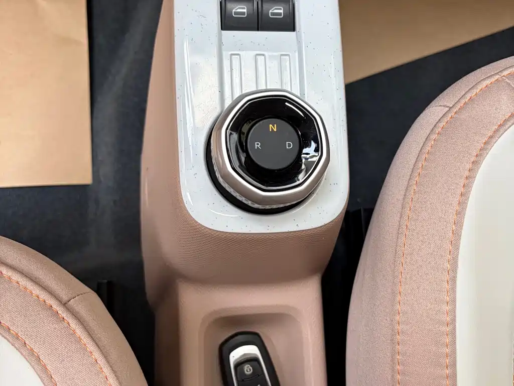 Geely Galaxy Panda 2024 — фото 10