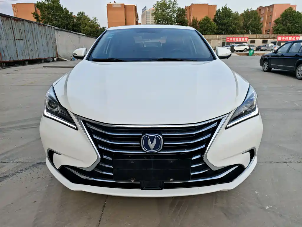 Changan Eado 2018 — фото 6