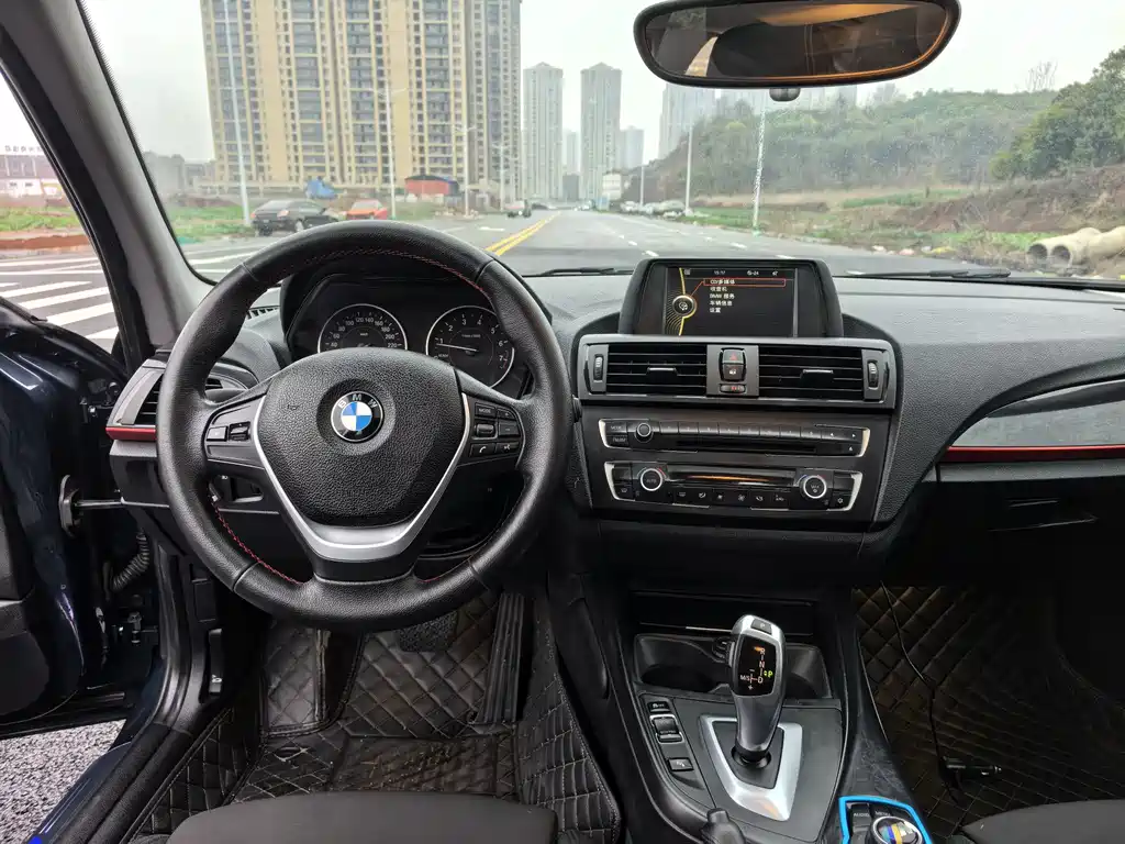 BMW 1 Series 2012 — фото 12