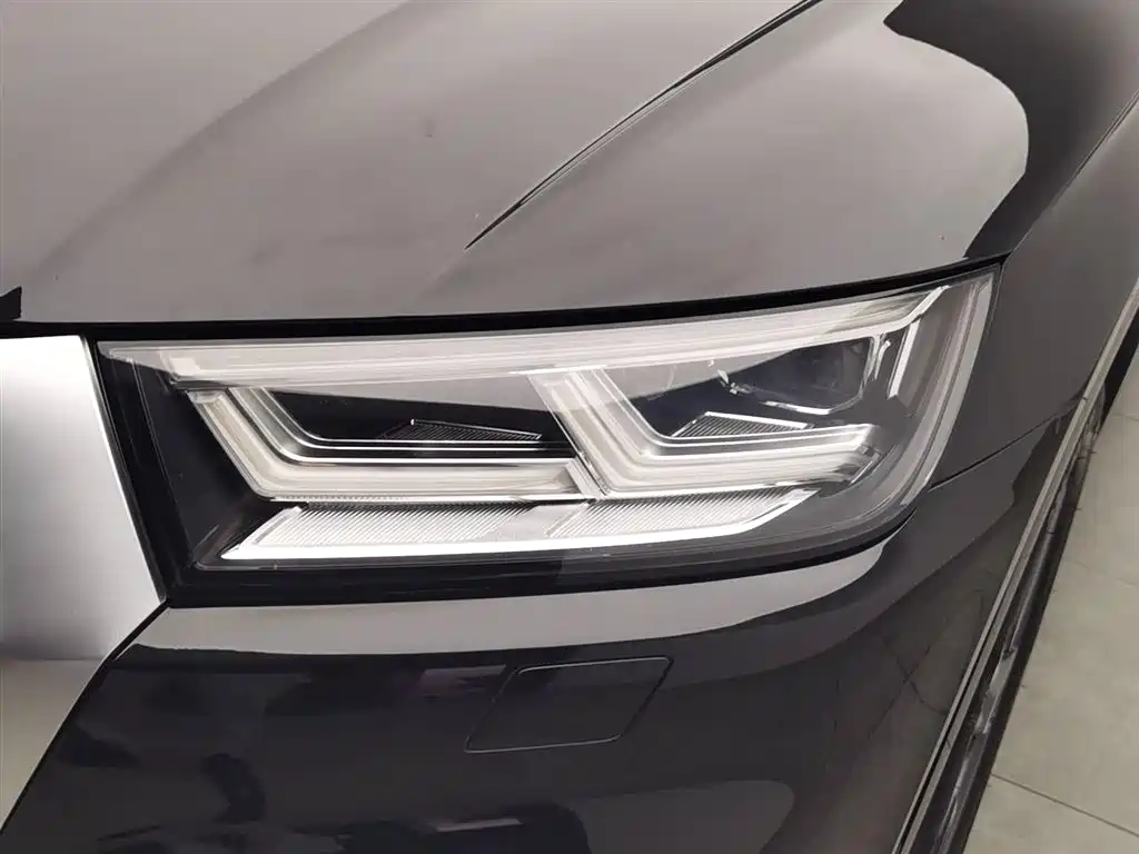 Audi Q5L 2019 — фото 7