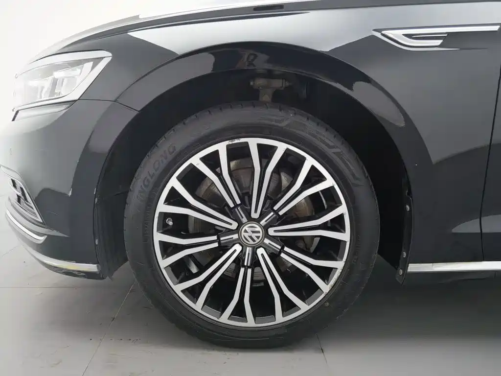 Volkswagen Phideon 2018 — фото 17