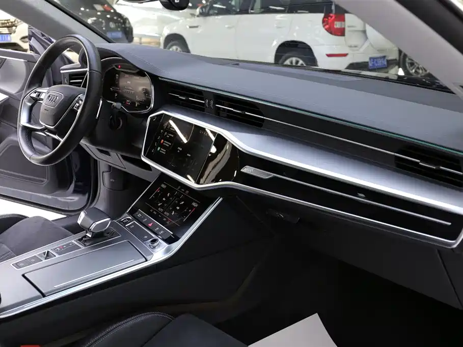 Audi A7L 2023 — фото 16