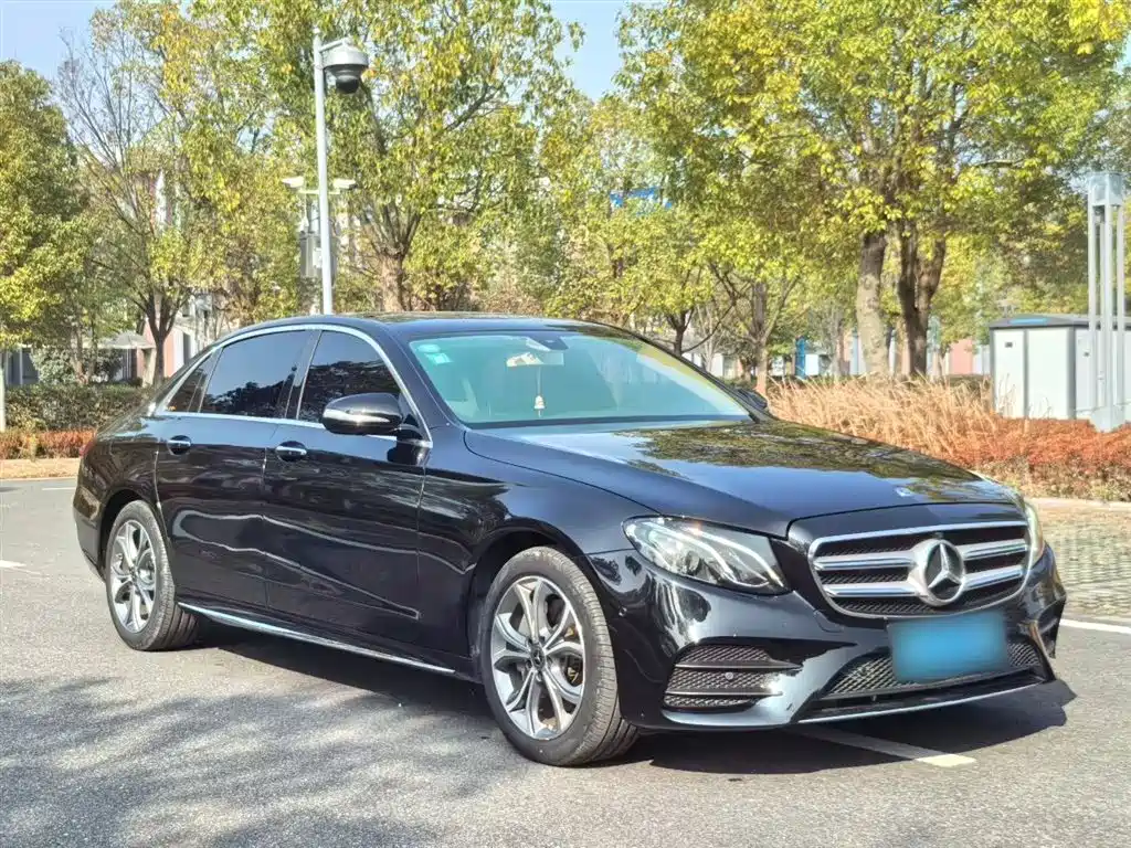 Mercedes-Benz E-Class 2020 — фото 11
