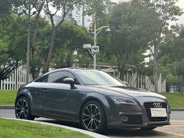 Audi TT 2011