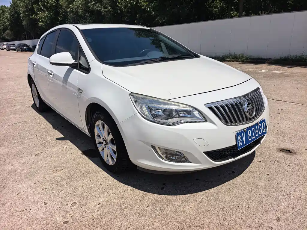 Buick Excelle 2012