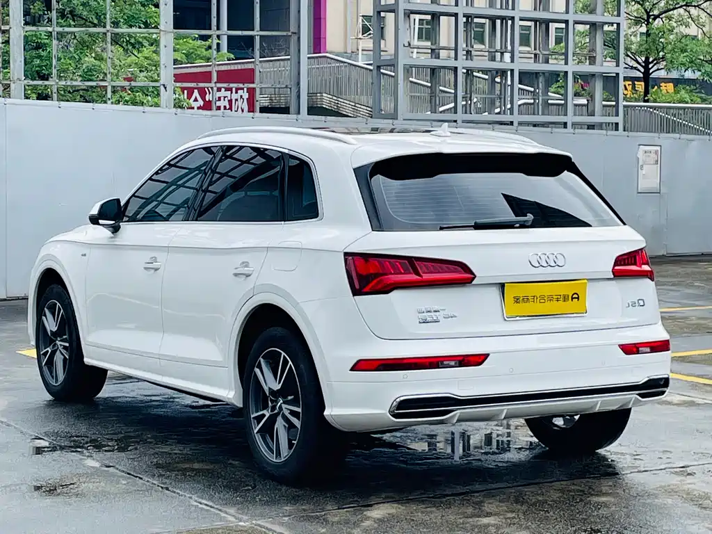 Audi Q5L 2019 — фото 11