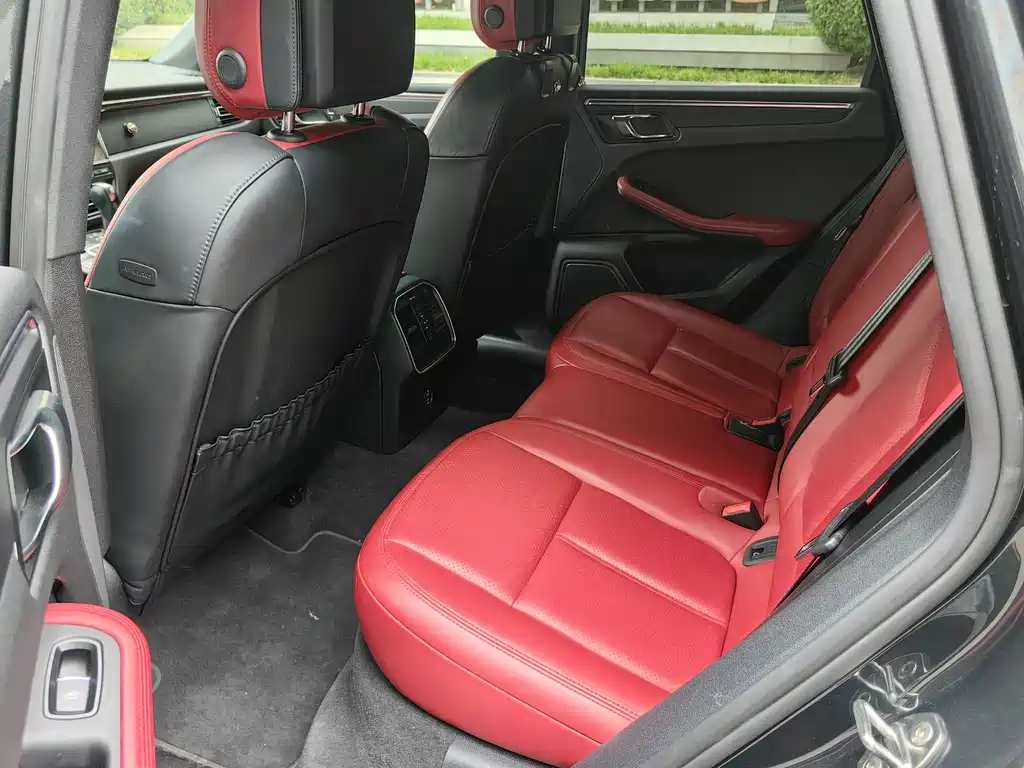 Porsche Macan 2020 — фото 12
