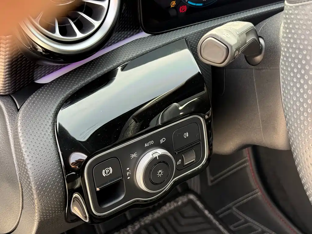 Mercedes-Benz A-Class 2021 — фото 22