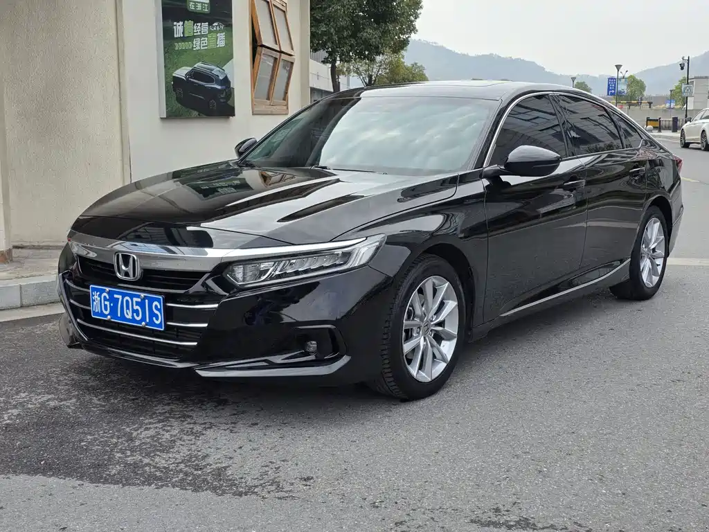 Honda Accord 2022 — фото 1