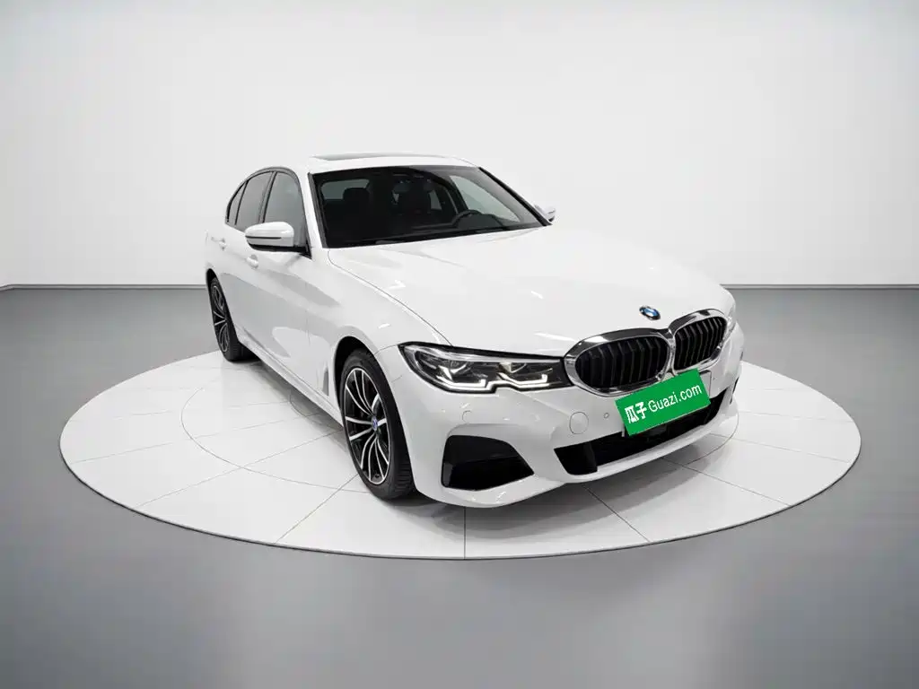 BMW 3 Series 2021 — фото 22