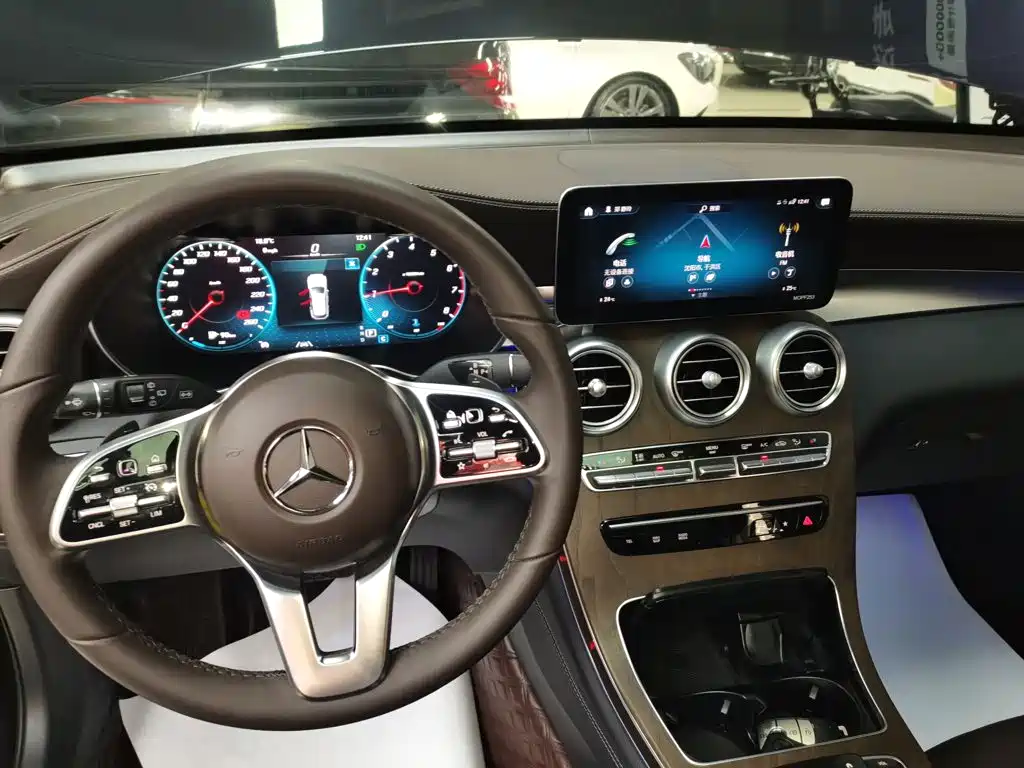 Mercedes-Benz GLC 2022 — фото 14