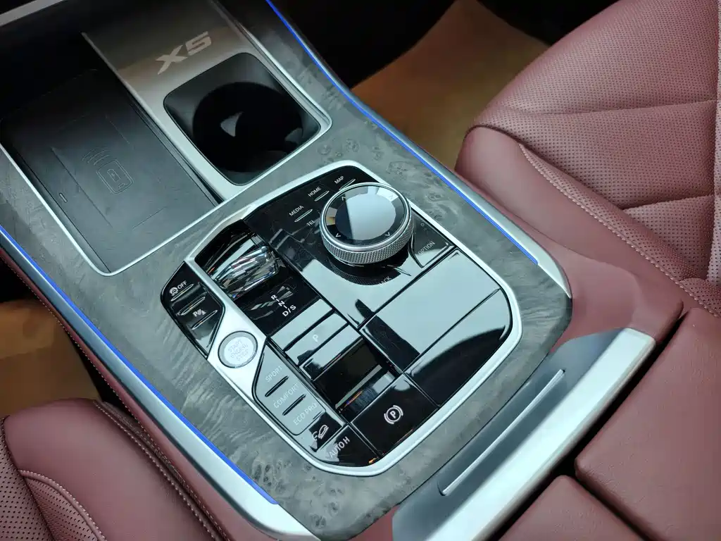 BMW X5 2024 — фото 11