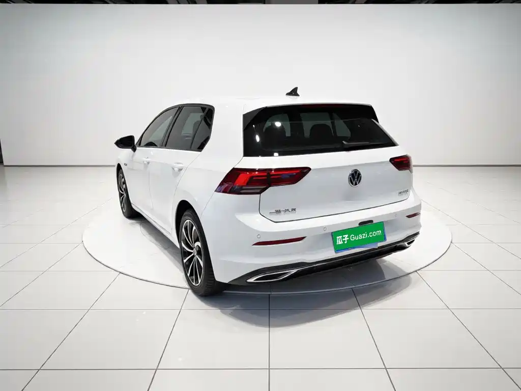 Volkswagen Golf 2023