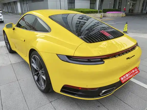 Porsche 911 2023