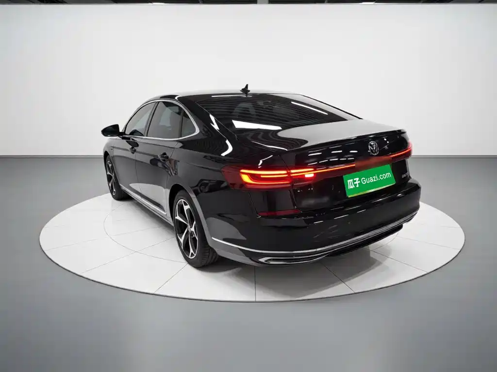 Volkswagen Passat 2024