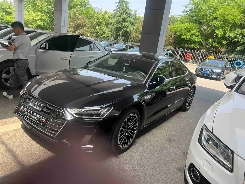 Audi A7L 2024 — фото 3