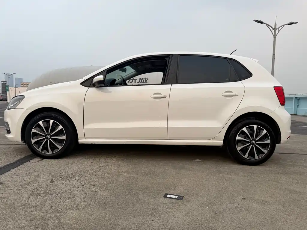 Volkswagen Polo 2016