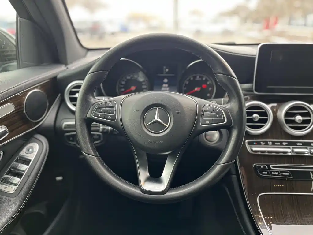 Mercedes-Benz GLC 2019 — фото 20